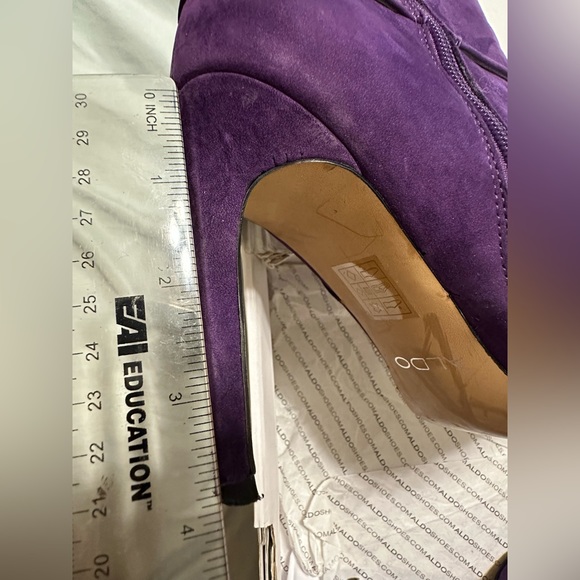 Purple Aldo suede ankle boot. Size 8 💜 - Picture 4 of 4